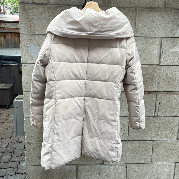 Ellabe Down filled Cream Coat with gold details - Picture 3 of 6